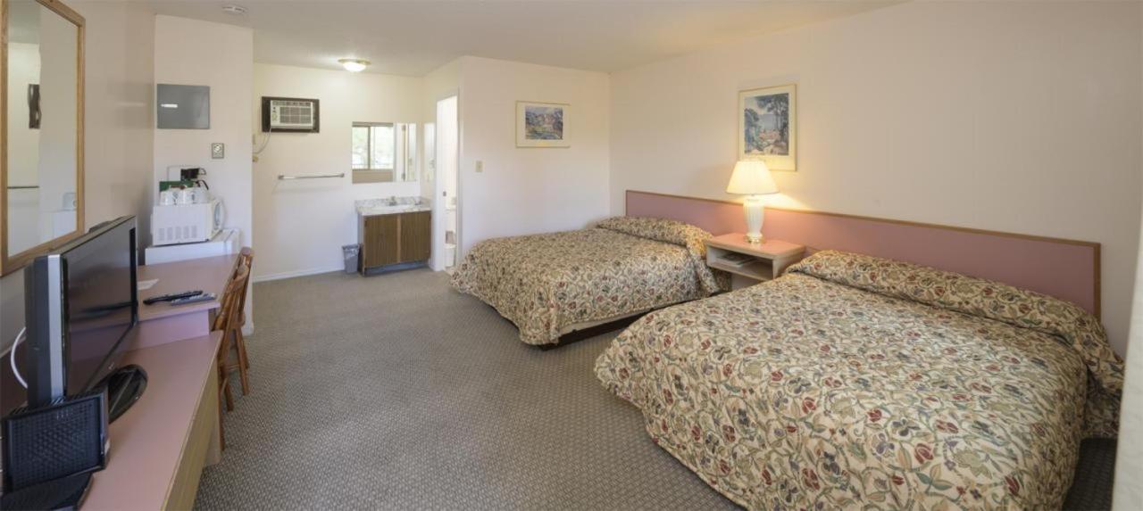 Beachside Motel Пентиктън Екстериор снимка